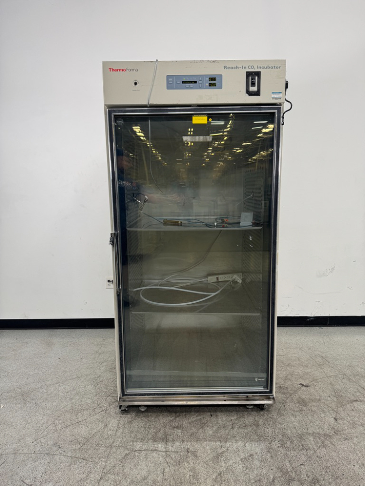 Image of Thermo Scientific Reach-In CO2 Incubator